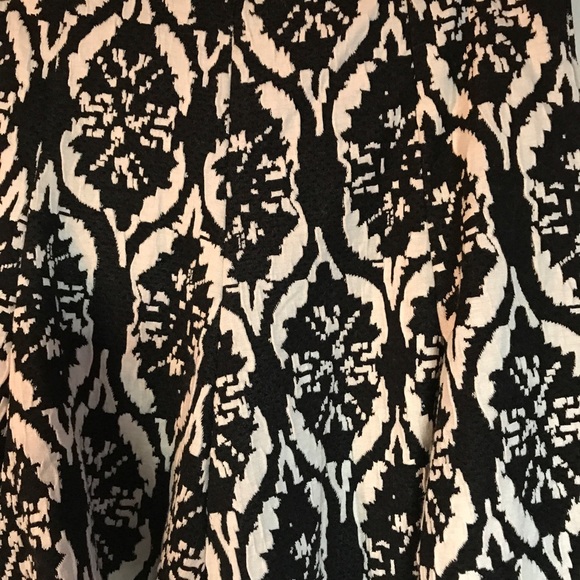 Lovers + Friends ๐ค skirt. - Picture 3 of 8